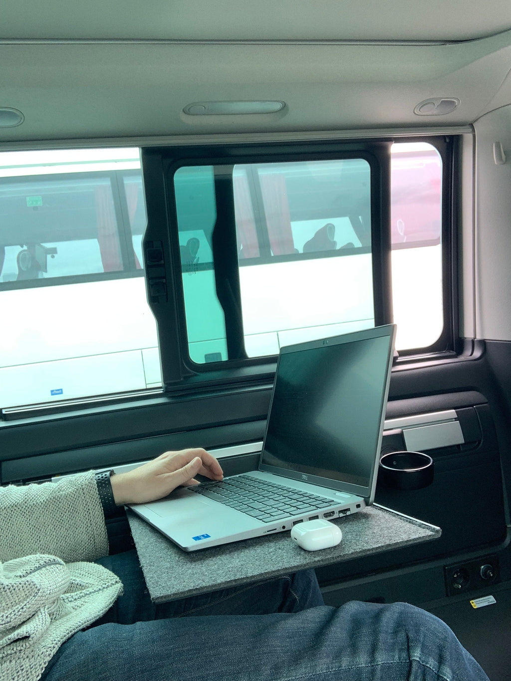 VW California configuration: shoe box, table, footrest, Multivan T5 T6 T6.1